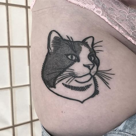 Vintage Cat Tattoo, Cat Face Tattoo, Cat Face Tattoos, Nerd Tattoos, Tattoo Mistakes, Baby Tattoo Designs, Cat Tattoo Simple, Our Mindful Life, Lady Bug Tattoo