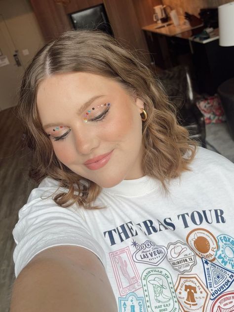 40+ Stunning Eras Tour Makeup Looks to Copy - Boss Babe Chronicles Easy Eras Tour Makeup, Face Jewels Taylor Swift, Eras Tour Face Gems, Makeup Ideas Taylor Swift, Midnights Eras Tour Makeup, Taylor Swift Bejeweled Makeup, Eras Tour Makeup Ideas Reputation, Eras Tour Eye Makeup, Eras Tour Reputation Makeup