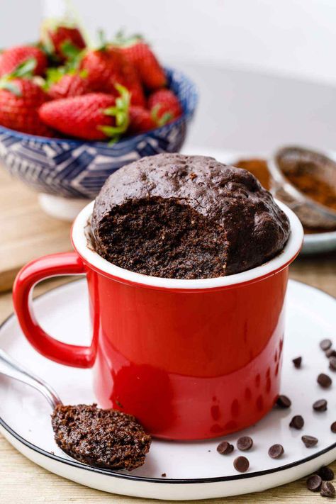 Fudgy Paleo Brownie in a Mug (ERMAHGERD!) - Paleo Grubs Brownie In A Cup, Paleo Mug Cake, Brownie Treats, Paleo Brownies, Brownie In A Mug, Fudgy Brownie, Paleo Baking, Paleo Sweets, Paleo Desserts