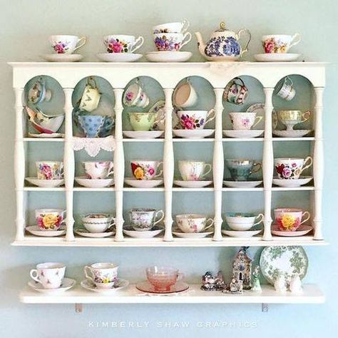 Vintage Tea Cup Shelf, Diy Tea Cup Display, How To Display Tea Cups And Saucers Vintage Teacups, Tea Cup Storage Display, Diy Teacup Display, Tea Cup Shelf Display, Tea Cup Collection Display, Tea Shelf Display, Tea Cup Organization