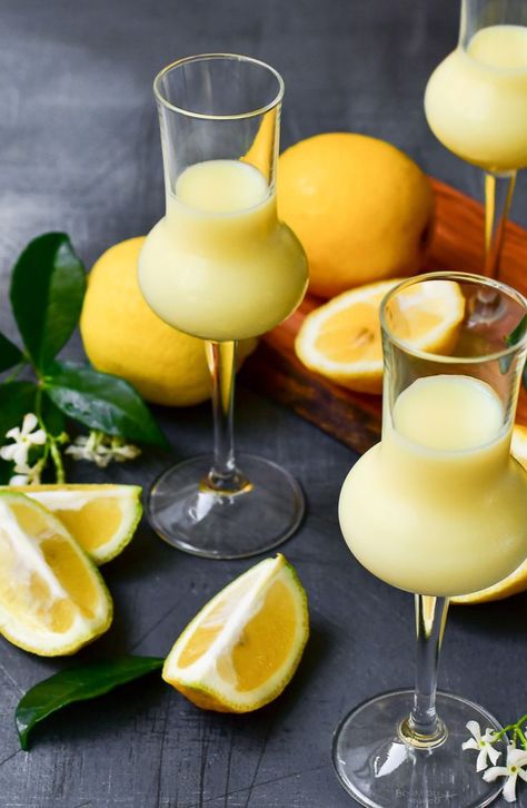 Creamy Limoncello Recipe, Lemon Cello Recipe, Italian Limoncello Recipe, Homemade Liqueur Recipes, Crema Recipe, Making Limoncello, Limoncello Recipe, Homemade Limoncello, Homemade Alcohol