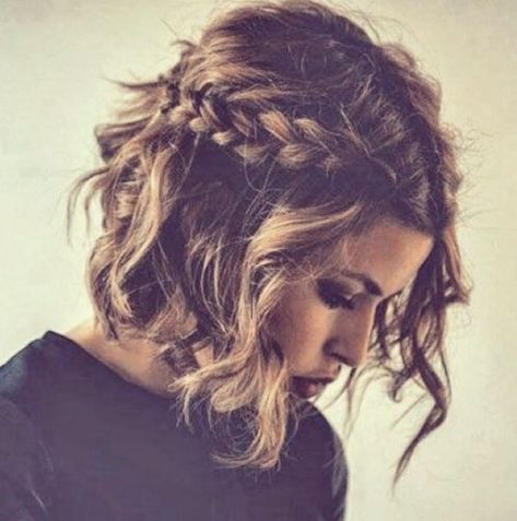 Wavy Bob Haircuts, Wavy Bob Hairstyles, Wavy Haircuts, Bohemian Hairstyles, Braids With Curls, Peinados Fáciles Para Cabello Corto, Short Wedding Hair, Easy Braids, 짧은 머리