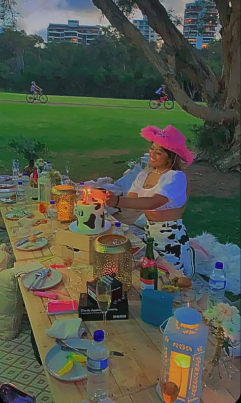 cowgirl picnics always !! Cowgirl Picnic, Dr Aesthetic, Birthday 12, Pink Cowgirl, Aesthetic Things, Fame Dr, Picnic Party, Sweet 16, Book Club