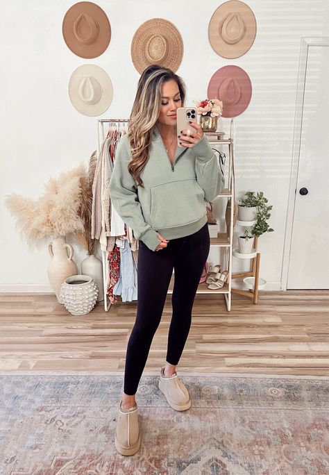 Maternity Fits, Utah Trip, Lounge Outfits, Quarter Zip Hoodie, Comfy Casual Outfits, Trendy Hoodies, Cute Sweatshirts, Cute Comfy Outfits, Cute Everyday Outfits