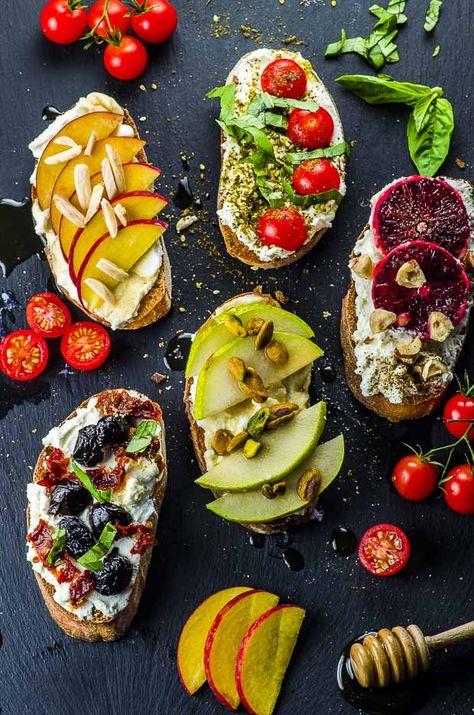 Bird's eye view of 5 crostini topped with ricotta cheese and various toppings Ricotta Crostini, Crostini Recipe, Crostini Recipes, Impressive Recipes, Vegan Appetizers, Food Tasting, Seasonal Ingredients, Beautiful Food, Aesthetic Food