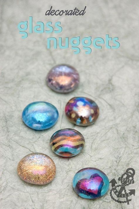 Decorated Glass Nuggets Glass Gem Crafts, Marble Crafts, Glitter Magnets, Coffee And Vanilla, Noughts And Crosses, Glass Bead Crafts, Polish Crafts, Magnet Ideas, Coffee Vanilla