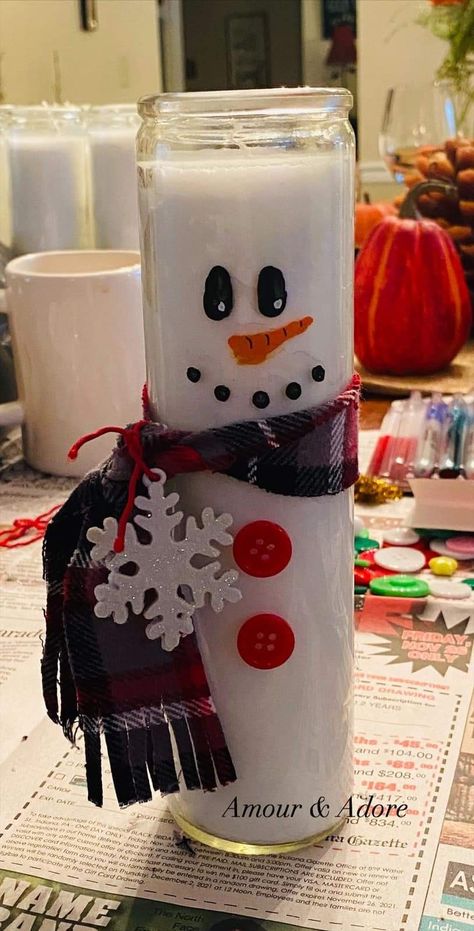 Grinch Candle Ideas, Diy Snowman Centerpiece, Diy Snowman Candle, Melting Snowman Candle, Cricut Candles, Snowman Candles, Snowman Candles Diy Dollar Stores, Christmas Candle Crafts, Ceramic Snowman Candle Holder