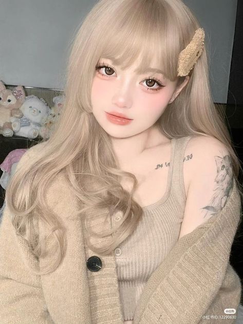 Hairstyles Ribbon, Girly Hairstyles, Kawaii Wigs, Korean Makeup Look, Niqab Fashion, Hair Inspiration Long, 17 Kpop, Roblox Animation, Skincare And Makeup