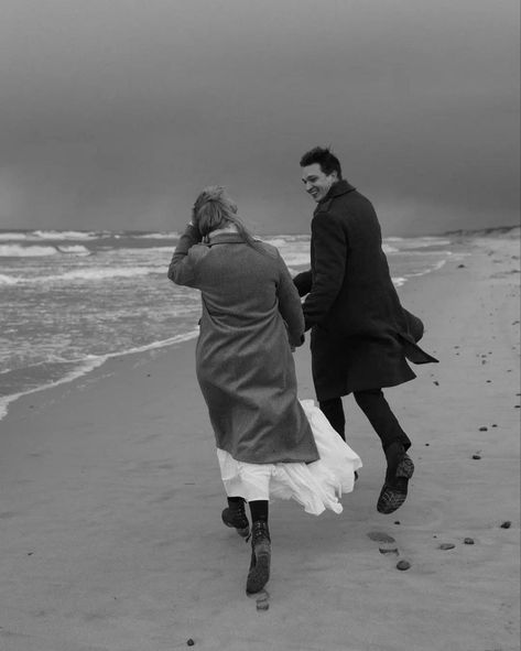 Portobello Beach, Couples Beach Photography, Fall Beach, Winter Beach, Winter Photoshoot, Beach Sessions, Winter Engagement Photos, Beach Shoot, Winter Photo