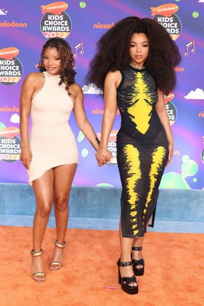 Halle Bailey Style, Chloe Bailey Outfits, Red Carpet Dresses Gowns, Chloe Halle, Chloe And Halle, Chloe Bailey, Kids Choice Awards, Chloe X Halle, Preformance Outfits