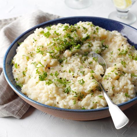 Parmesan Risotto Risotto Recipes Parmesan, Risotto Parmesan, Italian Rice Dishes, What Is Risotto, Fettucini Alfredo, Italian Side Dishes, Cauliflower Mashed, Italian Rice, How To Make Risotto