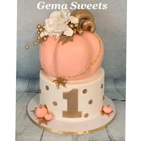 Pink Pumpkin First Birthday Cake, First Birthday Cake Pumpkin Theme, Our Pumpkin Is Turning One Cake, Pink Pumpkin Smash Cake, First Birthday Pumpkin Cake, Little Pumpkin Cake Ideas, Our Little Pumpkin Is Turning One Cake, Fall Themed Birthday Cake, Pumpkin 1st Birthday Cake