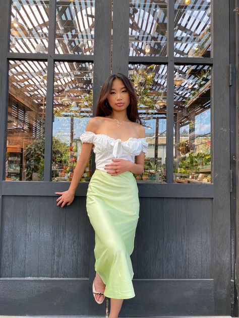 Ootd Aesthetic, Tulle Homecoming Dress, Aesthetic Green, Pictures Poses, Elegant Feminine, Classy Dress Outfits, Evening Outfits, Asian Outfits, Vestido Casual