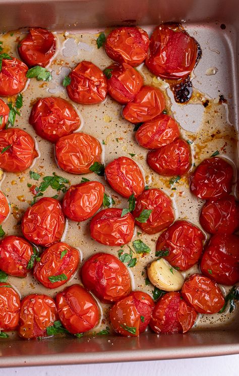 Roasted Grape Tomatoes Blistered Grape Tomatoes, Roast Grape Tomatoes In Oven, How To Use Up Grape Tomatoes, Baked Grape Tomatoes, Oven Roasted Grape Tomatoes, Roasted Grape Tomatoes Pasta, Grape Tomatoes Pasta, Roasted Grape Tomato Recipes, Recipes Using Grape Tomatoes