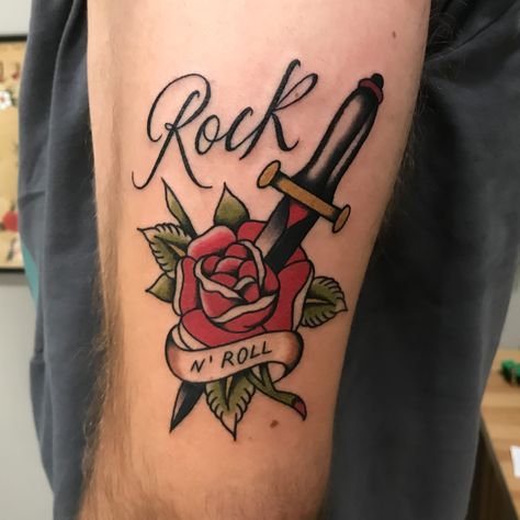 Tattoo Rock N Roll, Tattoo 2022, Teddy Boys, Old School Tattoo, Rock Roll, Rock N, Flash Tattoo, Traditional Tattoo, Tattoo Drawings