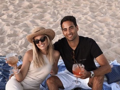 PHOTOS. Ilona Smet amoureuse : qui est Kamran Ahmed son copain depuis sept ans ? Ilona Smet, Estelle Lefébure, Couple Goals, Portugal, Couple Photos, France