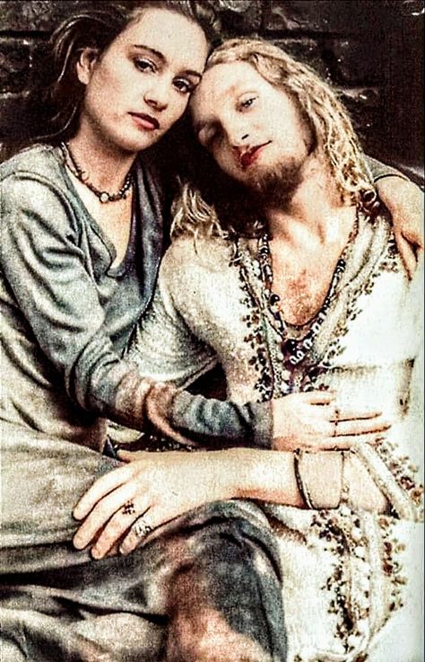 Demri Lara Parrott, Layne Stanley, Demri Parrott, Mad Season, Layne Staley, Grunge Band, Rock Artists, Engagement Poses, Alice In Chains