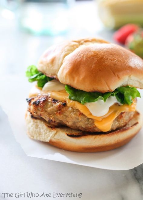 Cheddar Chicken Ranch Burgers | The Girl Who Ate Everything Chicken Ranch Burgers, Cheddar Ranch Chicken, Chicken Hamburger, Ranch Burgers, The Girl Who Ate Everything, Cheddar Burger, Chicken Burgers Recipe, Cheddar Chicken, Turkey Burger Recipes