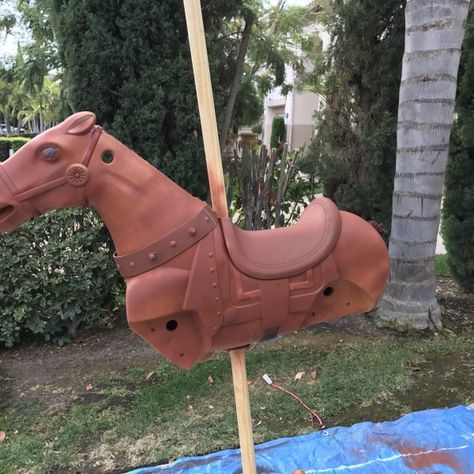 Make a carousel horse from a radio flyer jumpy toy horse – Christine's Creations Diy Carousel, Carousel Baby, Play Horse, Wish You The Same, Spring Horse, Rocking Toy, Hobby Horses, Radio Flyer, Carousel Horse