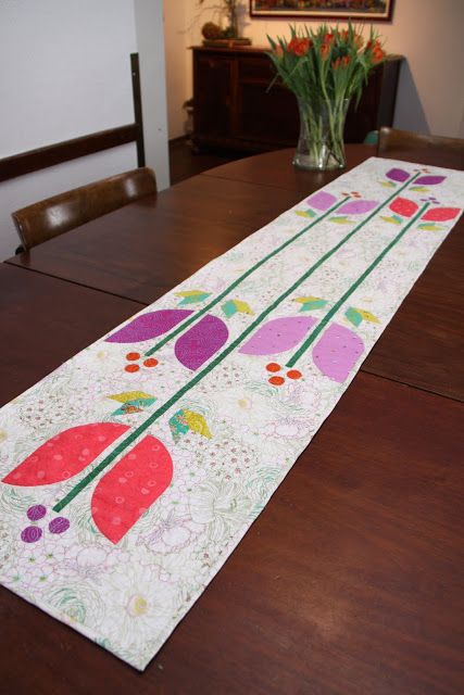 Easter Quilts Wall Hangings, Easter Table Runner Pattern, Tiptoe Through The Tulips, Tulips Pattern, Eucalyptus Flowers, Applique Table Runner, Summer Table Runner, Easter Table Runners, Modern Table Runners