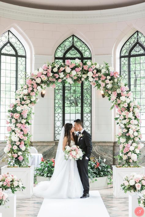 Toronto Casa Loma Wedding | Romantic Fairytale Castle | Blush Pink  | © 2018 Samantha Ong Photography | Toronto Wedding Photographer | Toronto Wedding Photography | www.samanthaongphoto.com #samanthaongphoto #weddingphotography #weddings #weddingphotos Casa Loma Wedding, Pink And White Wedding, Wedding Toronto, How Many Bridesmaids, Greenery Wedding Decor, Pink And White Weddings, Timeless Photography, Ceremony Design, Wedding Romantic