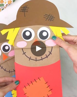 Paper Bag Scarecrow Craft, Paper Bag Scarecrow, Scarecrow Puppet, Scarecrow Craft, Classroom Holiday Party, Diy Scarecrow, Puppet Craft, Scarecrow Crafts, Paper Bag Crafts