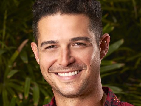 'Bachelor in Paradise's Wells Adams shares filming update as Season 9 films in Mexico - Reality TV World Wells Adams, Jesse Palmer, Beach In Mexico, Drunk History, Jojo Fletcher, Bachelor In Paradise, 9 Film, Bachelor Nation, The Bachelor