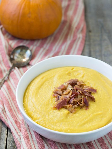 Rustic Bacon and Pumpkin Soup Cooked Cauliflower, Butternut Soup, Paleo Soup, Apple Soup, Bacon Soup, Pumpkin Soup Recipe, Paleo Lunch, Aip Recipes, Paleo Dinner