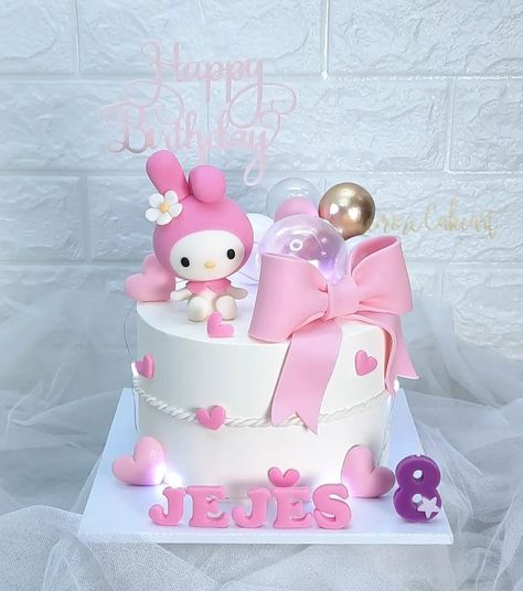 My Melody Cake Design, My Melody Birthday Cake, My Melody Cake, Melody Cake, Kuromi Cake, Fancy Birthday Cakes, Fancy Birthday, Hello Kitty Birthday Party, Desired Reality