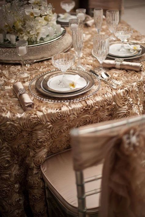 Gold Table Setting, Gold Centerpieces, Wedding Table Linens, Entertainment Table, Table Setting Inspiration, Vintage Champagne, San Francisco City, Venue Decor, Wedding Linens