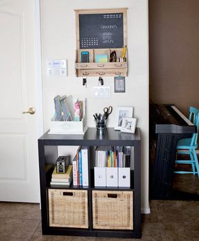 11 school command centres to keep you organised | Mum's Grapevine Command Center Kitchen, Home Command Center, Command Centers, Office Organization At Work, Family Command Center, Entry Way Design, Entryway Organization, Command Center, Family Organizer