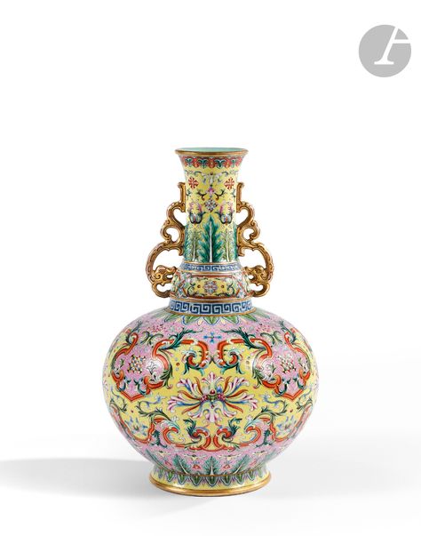 Qianlong Emperor, Back To Business, Art Chinois, Yellow Vase, Western Paintings, Iron Red, Chinese Vase, Antique Vase, Chinese Ceramics