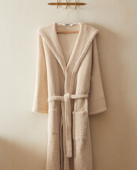 COTTON WAFFLE-KNIT BATHROBE | Zara Home United States of America Jeans Blazer, Crochet Coat, Zara Home, Blazer Dress, Trouser Jeans, Waffle Knit, States Of America, Linen Shirt, Jean Shirts