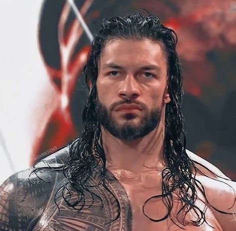 Wwe Pfp, Bloodline Wwe, Reign Hairstyles, Roman Reigns Tattoo, Roman Reign, Roman Reigns Family, Angry Wolf, Roman Reigns Shirtless, Roman Reigns Wwe Champion