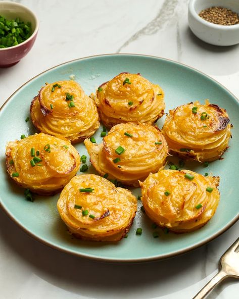 Potato Stacks Recipes, Potato Galette, Potato Stacks, Cheesy Potato, Lemon Potatoes, Easy Side Dish, Potato Sides, Potato Side Dishes, Cheesy Potatoes