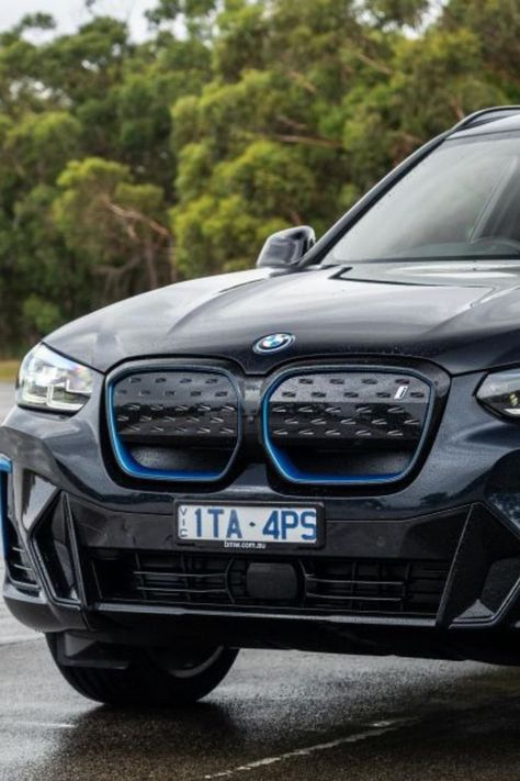 #ev #evnews #electricvehicles BMW slash price of iX3 electric SUV - but its safety is very concerning Electric Suv, Green Kitchen, Electric Cars, Suv, Electricity, Bmw, Vehicles, Electric Car