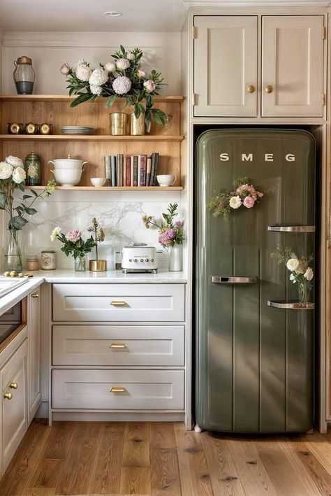 Kitchen Cabinets L Shape Layout, One Walled Kitchen Layout, Cottage Theme Kitchen, Modern Home With Antique Touches, Country Classic Kitchen, Cozy Cottage Kitchen Small Spaces, Cozy Tiny Kitchen, French Art Deco Kitchen, Cottage Kitchen Dining Room