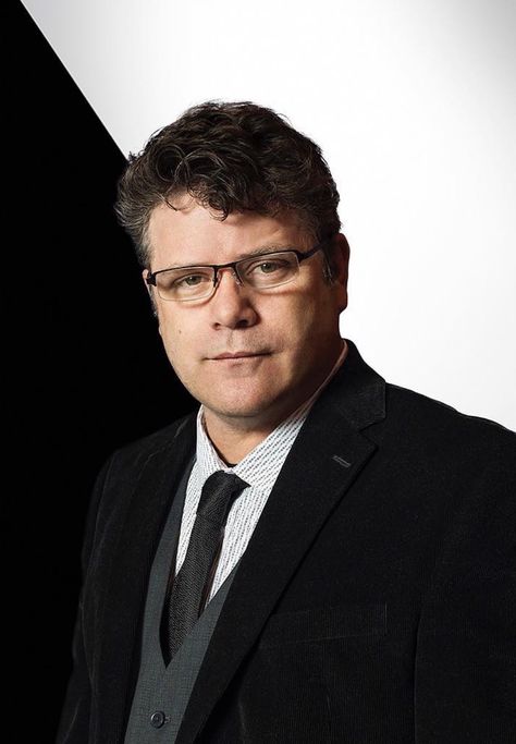 Sean Astin at Wizard World St. Louis 2018.  Photo by Bryan Hainer. Sean Astin Stranger Things, Sean Austin, Sean Astin, Lotr Cast, St Cast, Feminine Art, Famous Movies, Marauders Era, Tom Cruise