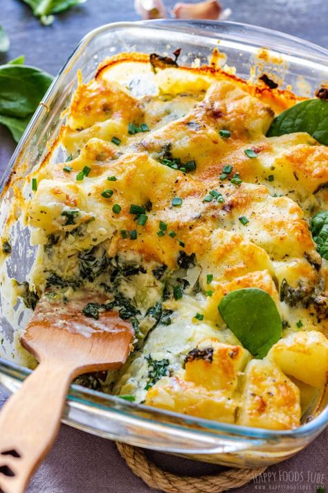 Homemade Spinach Potato Casserole Potato Spinach Casserole, Spinach And Potato Recipes, Spinach Casserole Recipes, Spinach Potato, Potato Spinach, Spinach Bake, Spinach Casserole, Sweet Potato Spinach, Potato Recipes Side Dishes