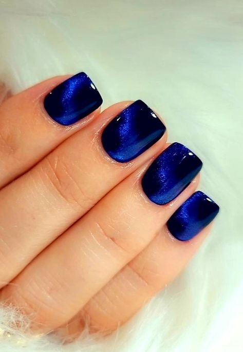 Nails To Match Dark Blue Dress, Navy Blue Gel Nails Short, Blue And Black Nail Ideas, Royal Blue And Black Nails, Navy Blue Winter Nails, Nail Designs Navy, Black And Blue Nail Ideas, Sapphire Blue Nails, Blue Black Nails