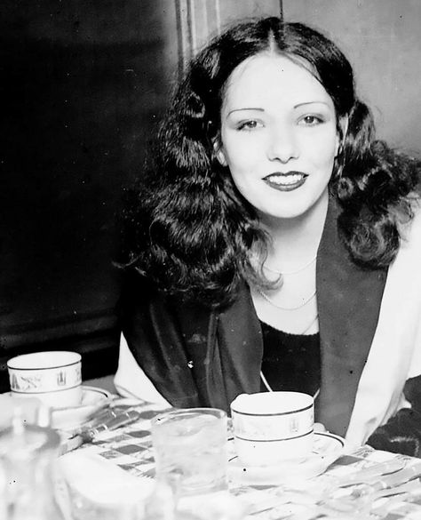 Lupe Velez, Vintage Hollywood Glamour, Black And White Stars, George Carlin, Celebrity Names, Old Hollywood Glamour, Aragon, What Is Tumblr, Vintage Glamour