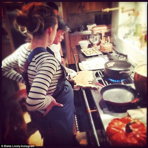 Bun in the oven: The Gucci Premiere spokesmodel - who's craving pumpkin ice-cream and small-batch pickles - heads up her own lifestyle/E-commerce website, Preserve.us Blake Lively Baby, Blake And Ryan, Pregnancy Cravings, Cooking Lessons, Chic Kitchen, Baby Cover, Top Chef, Ryan Reynolds, Cooking Skills