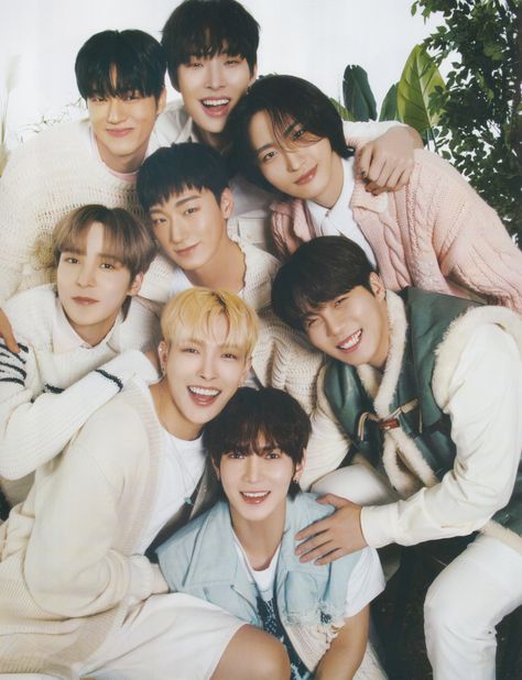 za👩🏻‍⚕️ on X: "ATEEZ x DICON EPI. 2 - SEONGHWA #성화 https://t.co/CpzGiyUAcP" / X Ateez Group Photo, Team 8, Group Photo, Group Photos, Kpop Guys, Botanical Garden, One Team, Photo Book, Gentleman