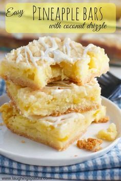 These Easy Pineapple Bars come together in 10 minutes using canned crushed pineapple and just a few pantry staples for the crust! via @laughingspatula Pineapple Pie Bars, Pineapple Bars Easy, Pineapple Cake Bars, Recipes Using Canned Pineapple, Desserts With Crushed Pineapple, Pineapple Bars Recipe, Canned Pineapple Recipes Desserts, Crushed Pineapple Recipes Desserts, Recipes Using Pineapple