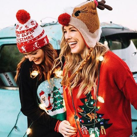 Christmas Swag, Ugly Christmas Sweaters, Foto Tips, Christmas Style, Christmas Photography, Merry Little Christmas, Christmas Mood, Baby Cold, Christmas Aesthetic