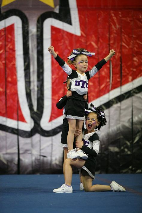 Progression Stunting Tiny Mite Tiny Novice Cheer, Mini Level 1 Cheer Stunts, Youth Cheer Stunts, Cheer Stunts For Little Kids, Easy Cheer Stunts, Peewee Cheer, Cheer Pyramids, Kids Cheerleading, Youth Cheerleading