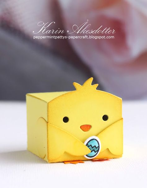 Getting ready for Easter Celebrations with Lawn Fawn's cute Chick boxes! Duck Valentine Box Ideas, Valentine Card Box, Duck Gifts, Favour Boxes, Tiny Gifts, Eid Decoration, Peppermint Patties, Easter Dinner, Valentine Box