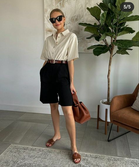 Black Bermuda Shorts Outfit, Bermuda Shorts Outfit Women, Bermuda Shorts Outfit Summer, Jorts Fashion, Summer Cocktail Attire, Bermuda Shorts Outfit, Outfits Con Jeans, Outfits Modest, Shorts Outfits Women