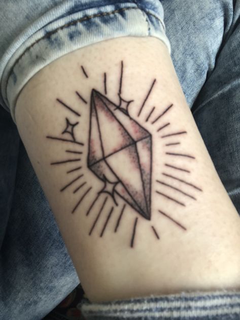 Sims Plumbob Tattoo #Sims #TheSims #TS4 #Plumbob #SimsTattoo Sims Diamond Tattoo, Sims Tattoos Ideas, Sims Tattoo Plumbob, Sims Inspired Tattoo, Sims Tattoo Ideas Real, Sims Plumbob Tattoo, Sims Tattoo Ideas, Plumbob Tattoo, Sims Tattoo