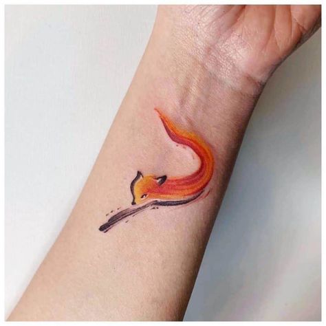 Watercolor Fox Tattoo, Types Of Tattoo Styles, Watercolor Fox Tattoos, Tattoo Culture, Cool Wrist Tattoos, Wrist Tattoos For Guys, Fox Tattoo, Laser Tattoo, Cosmetic Tattoo